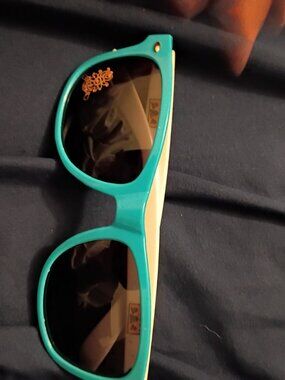 Bells sunglasses no damage